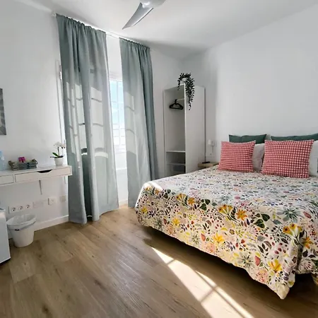 Homestay Paradise Near The